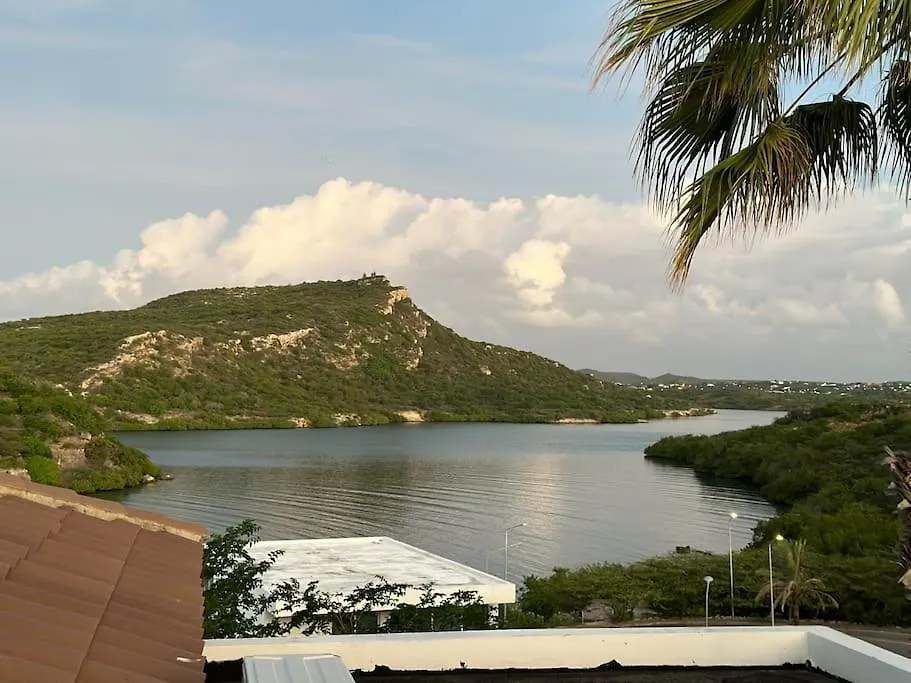 Holiday home Prachtige Bungalow / Schitterend Uniek Uitzicht Over Baai En Oceaan Willemstad