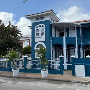 4* Hotel Amalie & Curiel